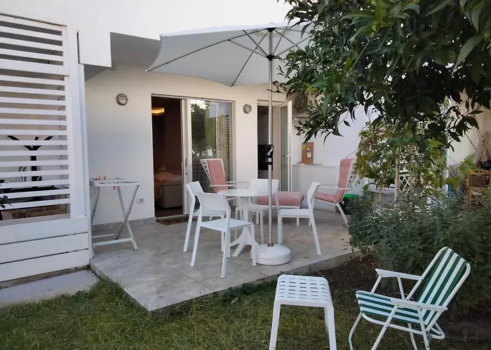 Loris House تروبيا